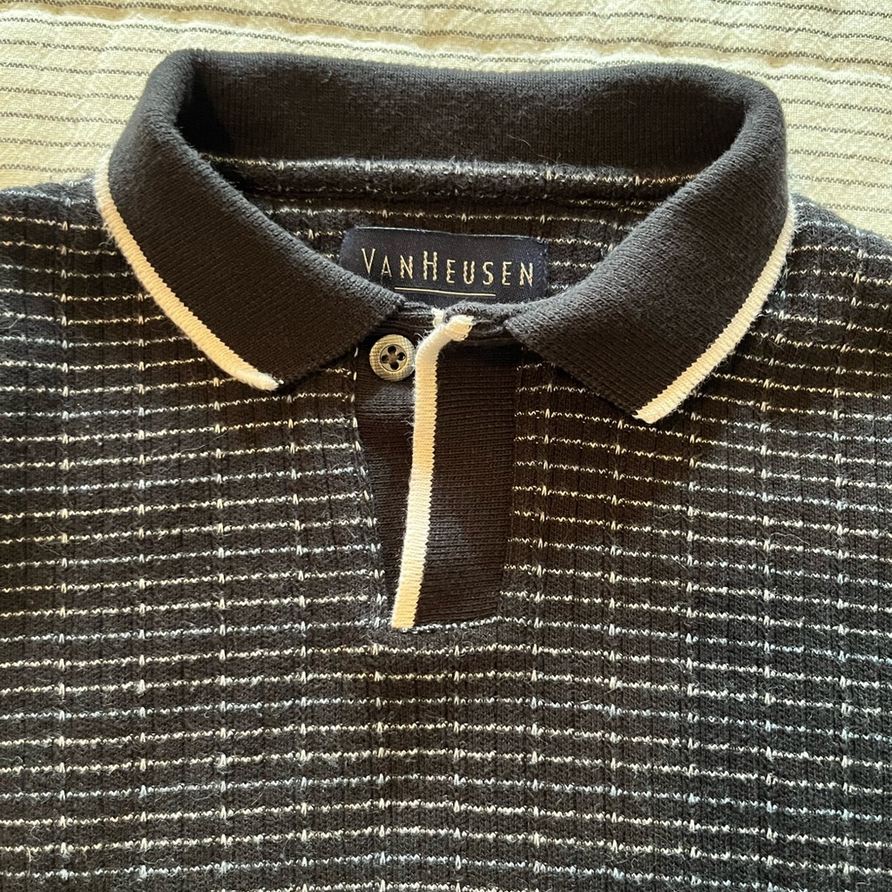 Boys sz 5T Van Heusen Sweater - Black with white trim and light blue stripe